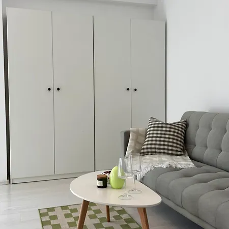 K - New Building & Private Parking