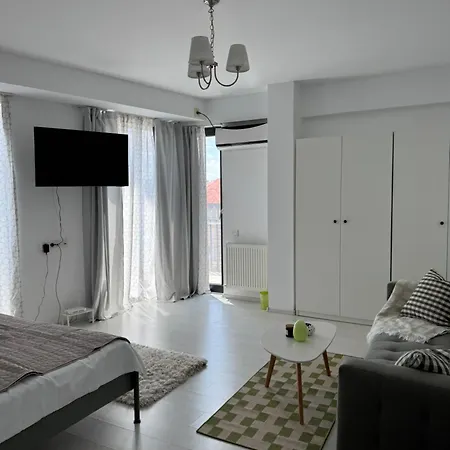 K - New Building & Private Parking *