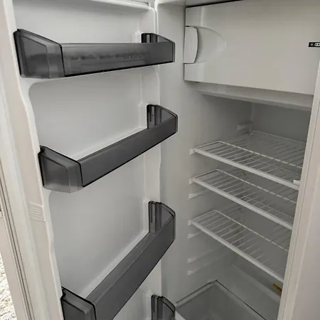 K - New Building & Private Parking