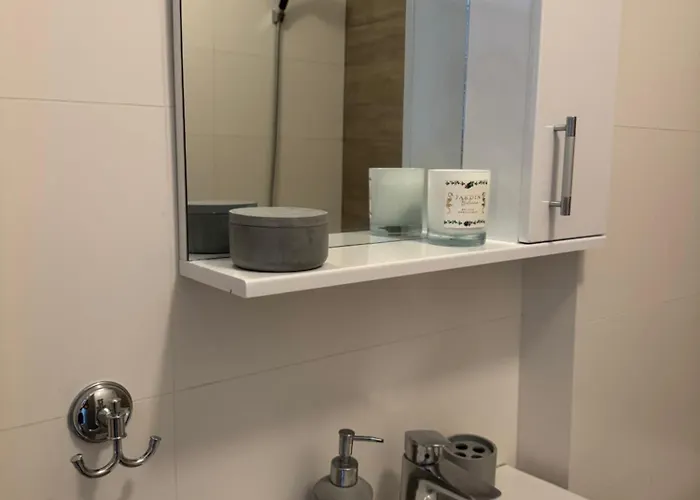 K - New Building & Private Parking Bükreş