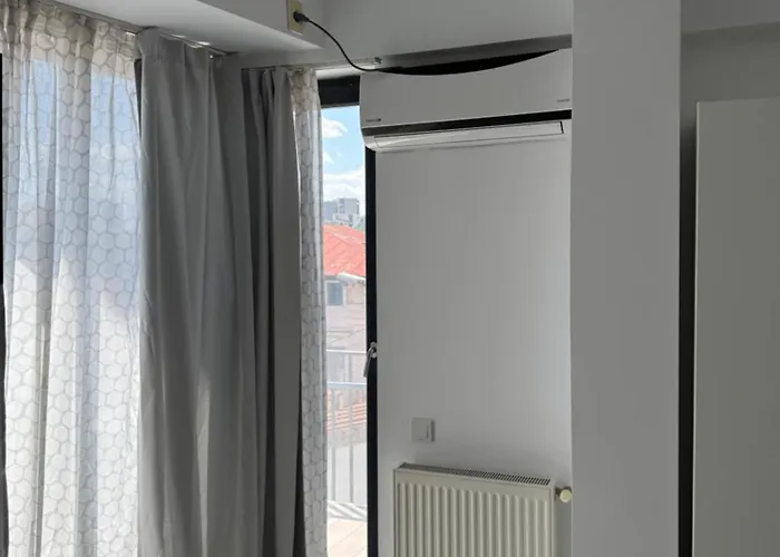 K - New Building & Private Parking